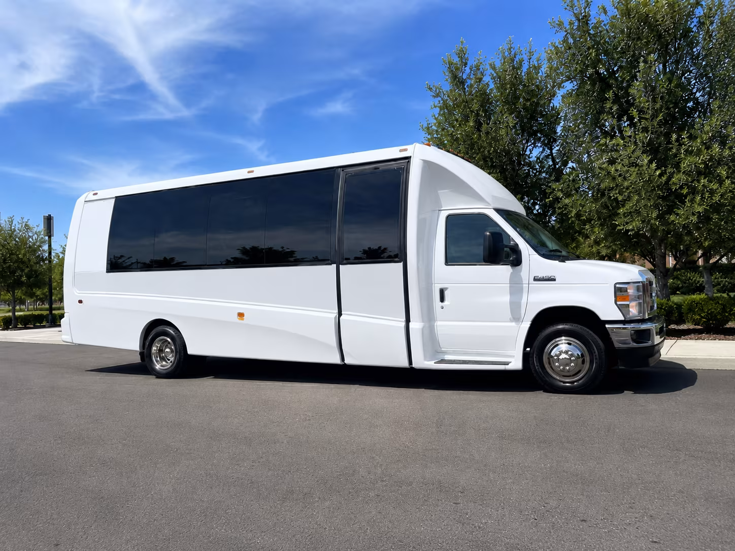 Jackson Airport Shuttle & Transportation party bus exterior