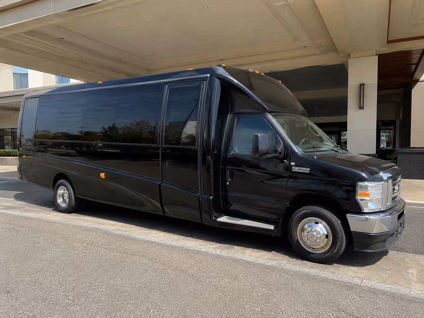 Memphis Winery Tour & Pub Crawl Transportation